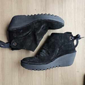 Fly London Yebi Wedge Ankle Boot Womens 9 9.5 Black Suede Tie Back Minimalist